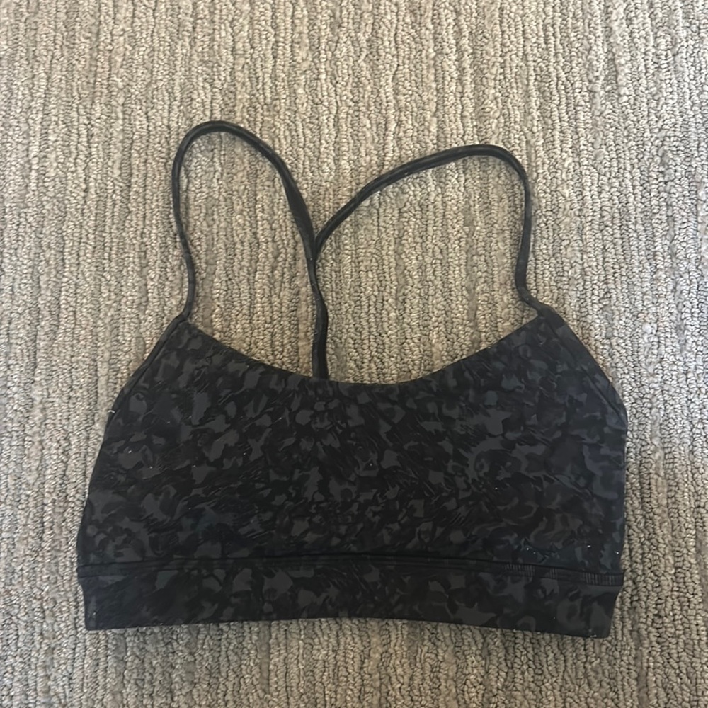 Patterned Lululemon Flow Y bra size 4